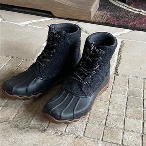 Sperry Top-siders Cozy Black and Grey Winter Duck Boots